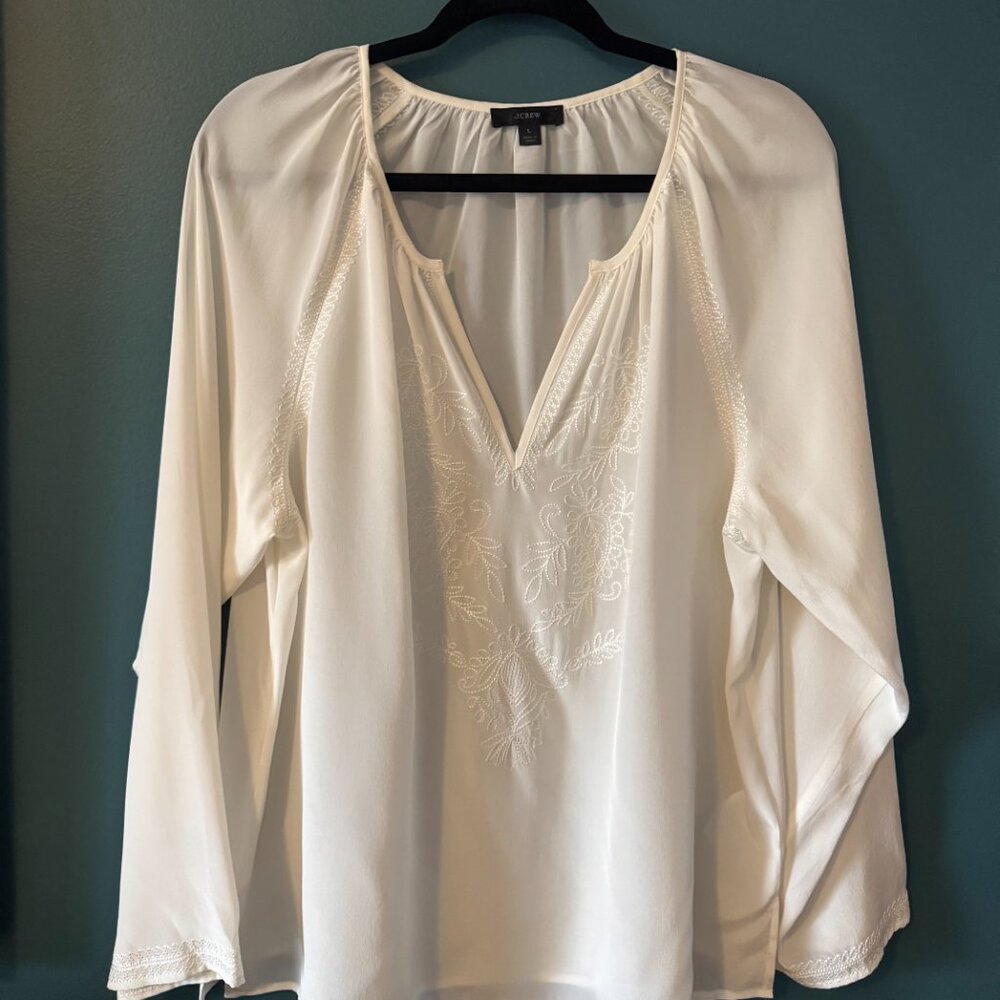 🌸 J.Crew Silk V-Neck Embroidered Top  - Size Large - 0064